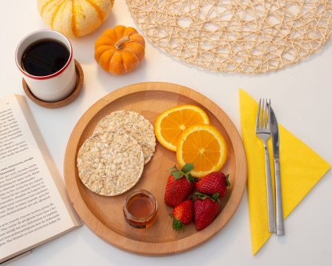 Round Solid Beech Wood Serving Tray
