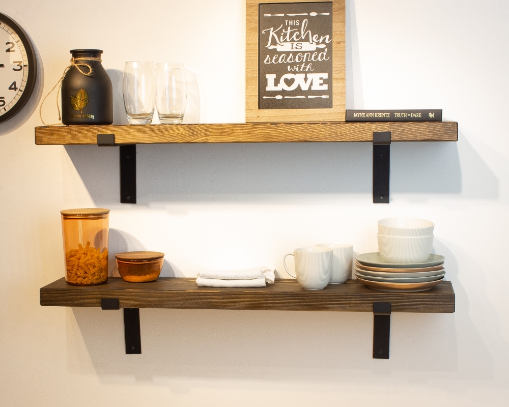 Heavy Duty Shelf with Metal Brackets - Vancouver • Höfina